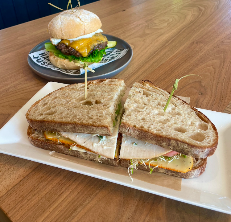 AVOCADO & MUENSTER.