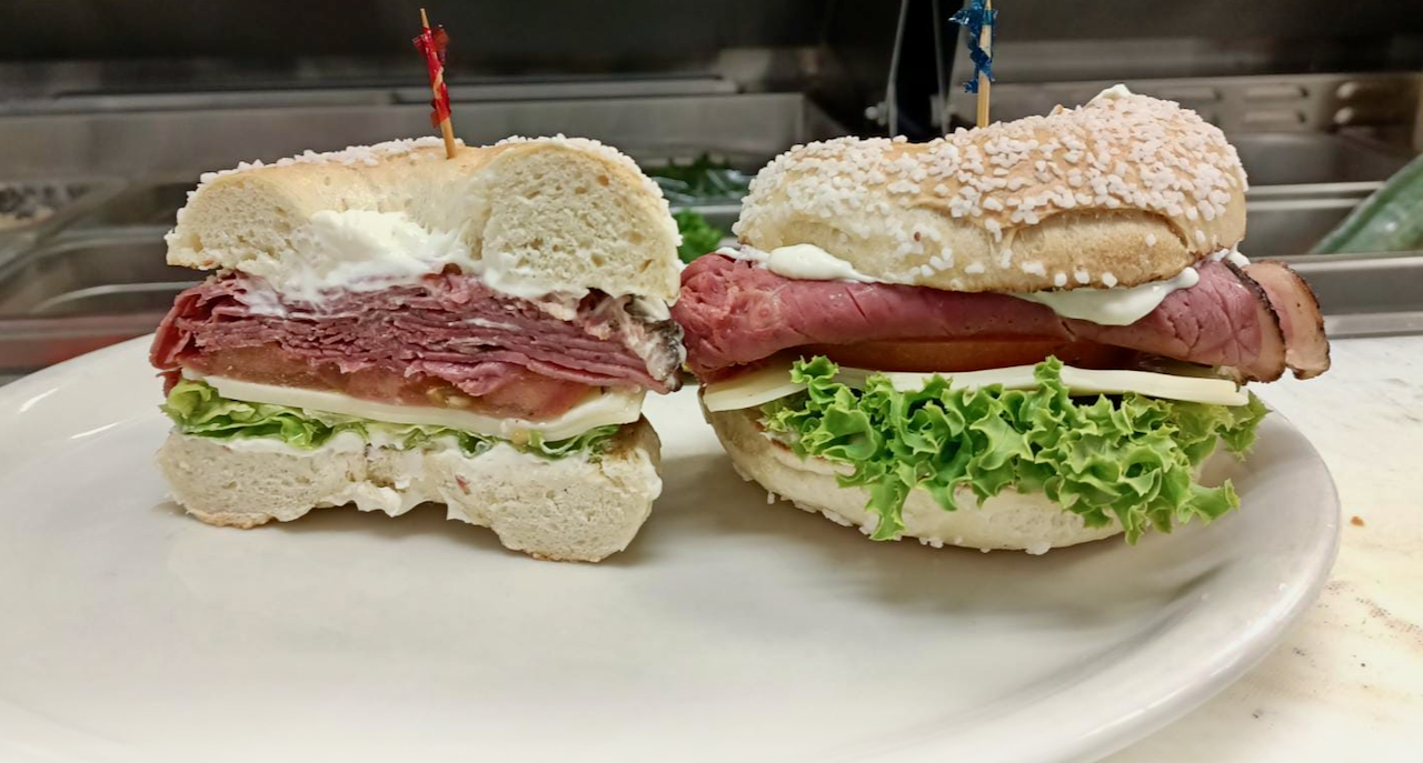 Roast Beef Sandwich (*).