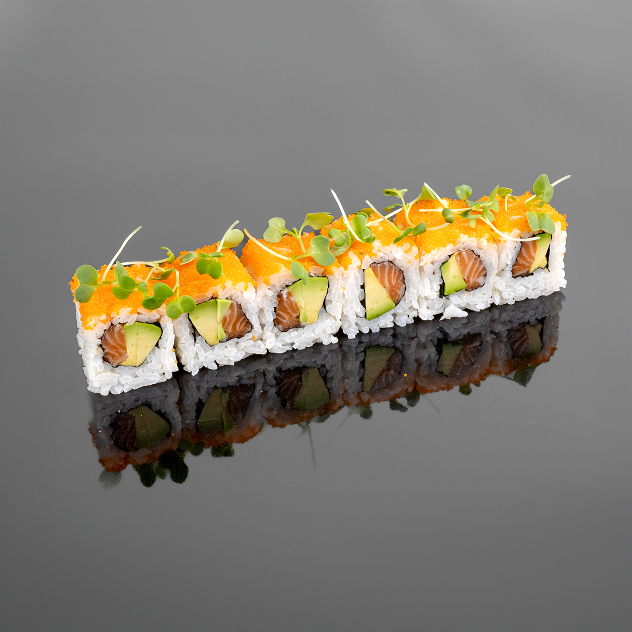 Salmon Avocado Maki.