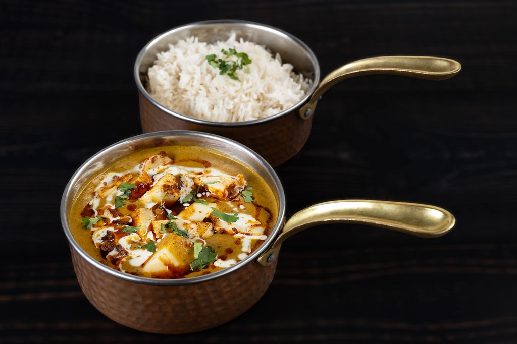 Curry: Chicken Korma (G).