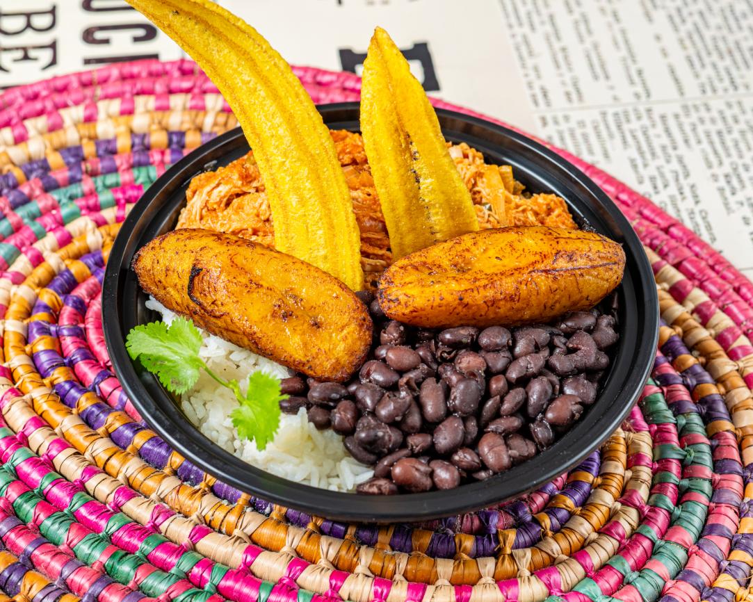 VACA FRITA CHICKEN BOWL.