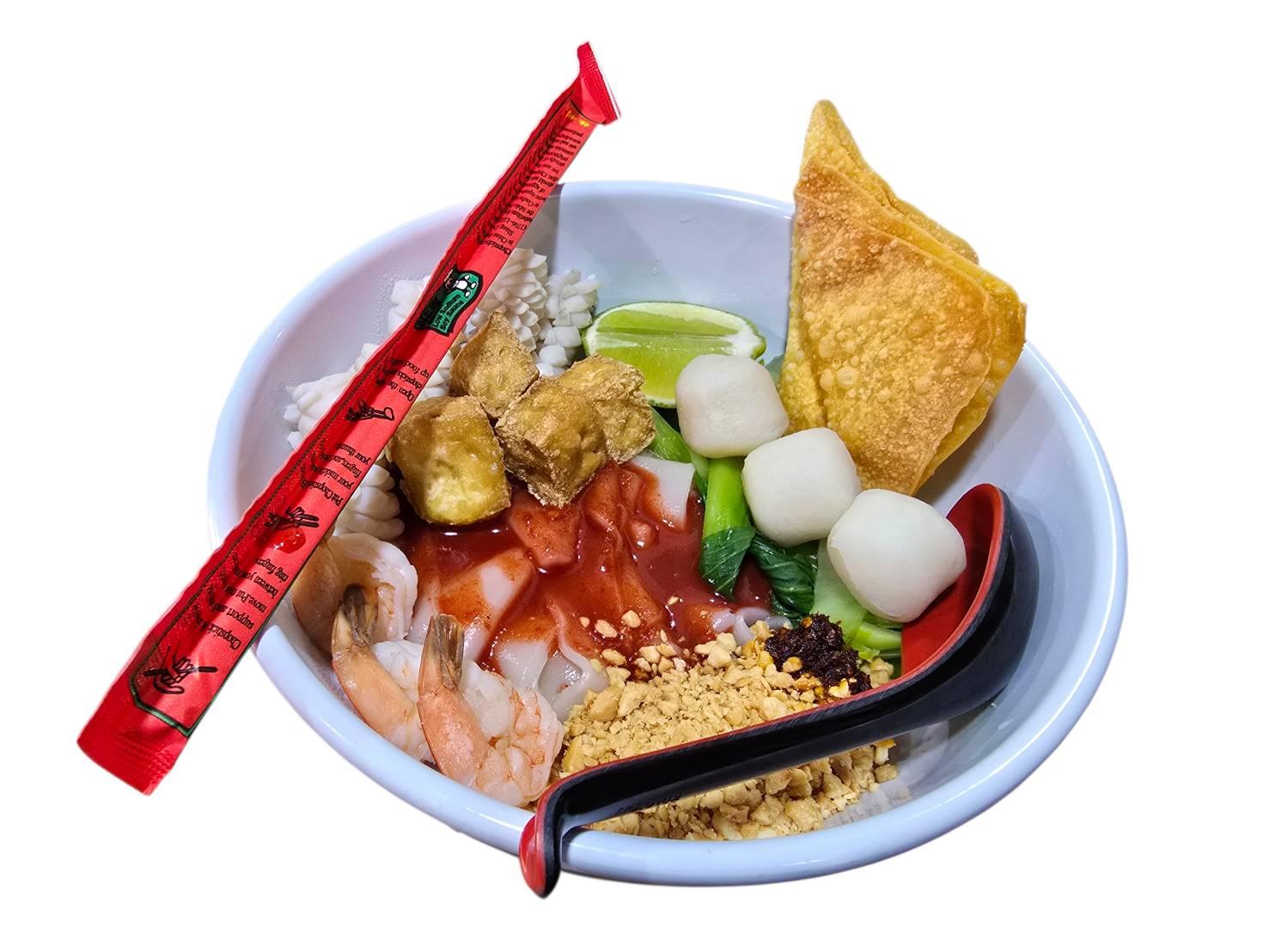 Yen Ta Fo Tomyum Seafood เตี๋ยวเย็นตาโฟต้มยำ.
