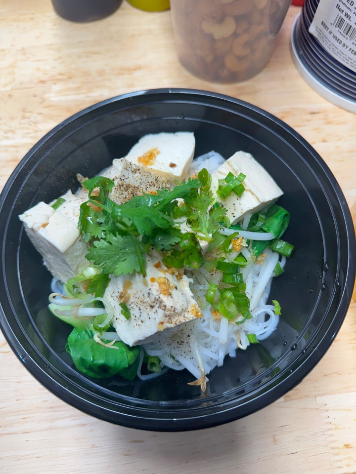 Thai Style Noodle Soup (VG).