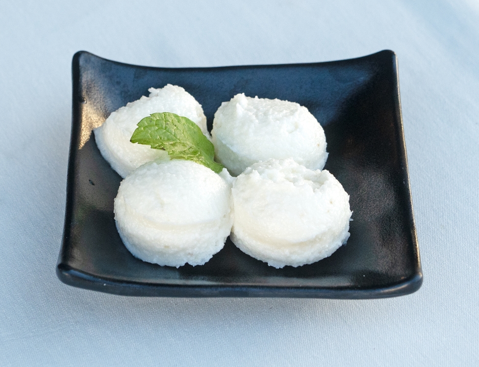 Garlic (Toum) Sauce.