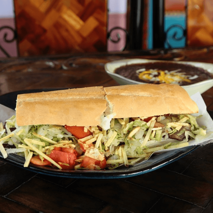 PAN CON BISTEC.