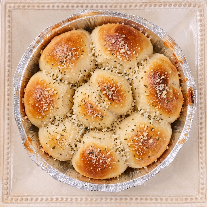 NY Style Garlic Knots (6).