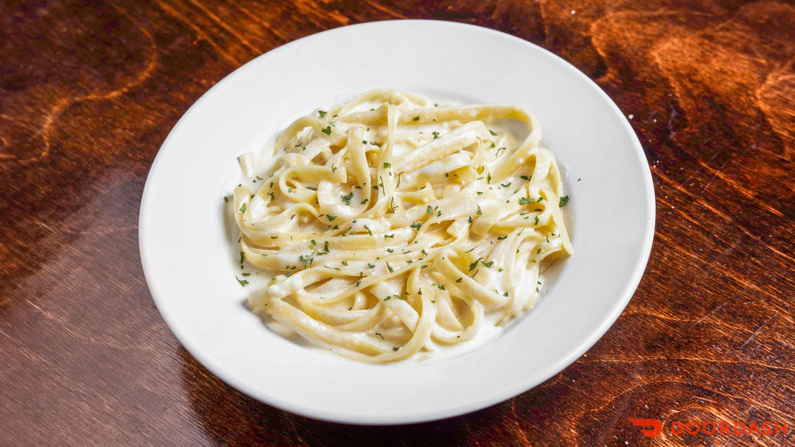 Kids Fettuccine Alfredo.