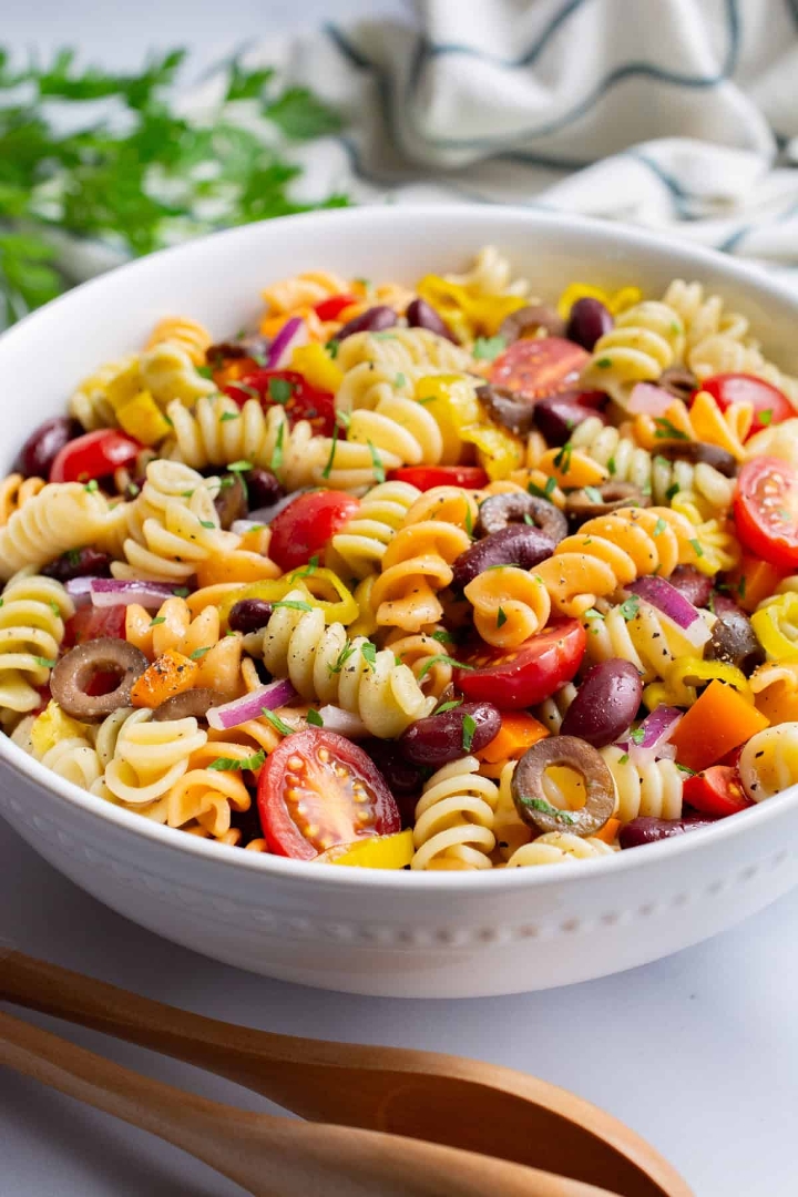 Pasta salad 16 oz.