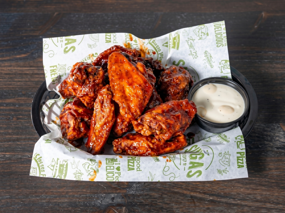20 Traditional Wings - 22.99$ with Fries.