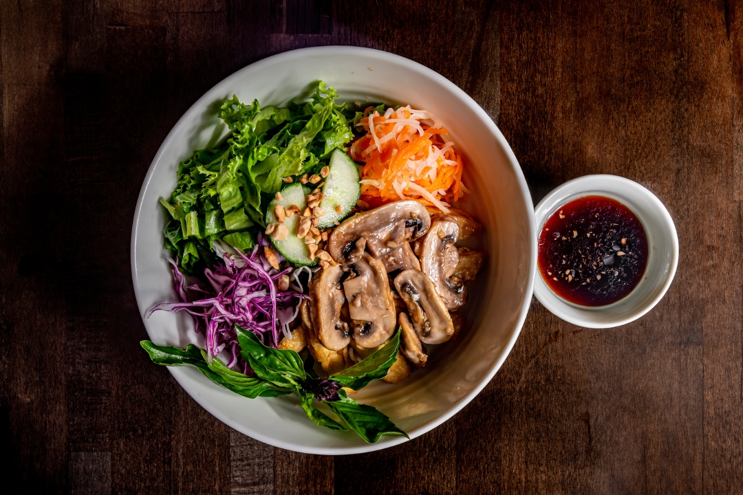 Tofu & Mushroom Vermicelli / Bun Chay.
