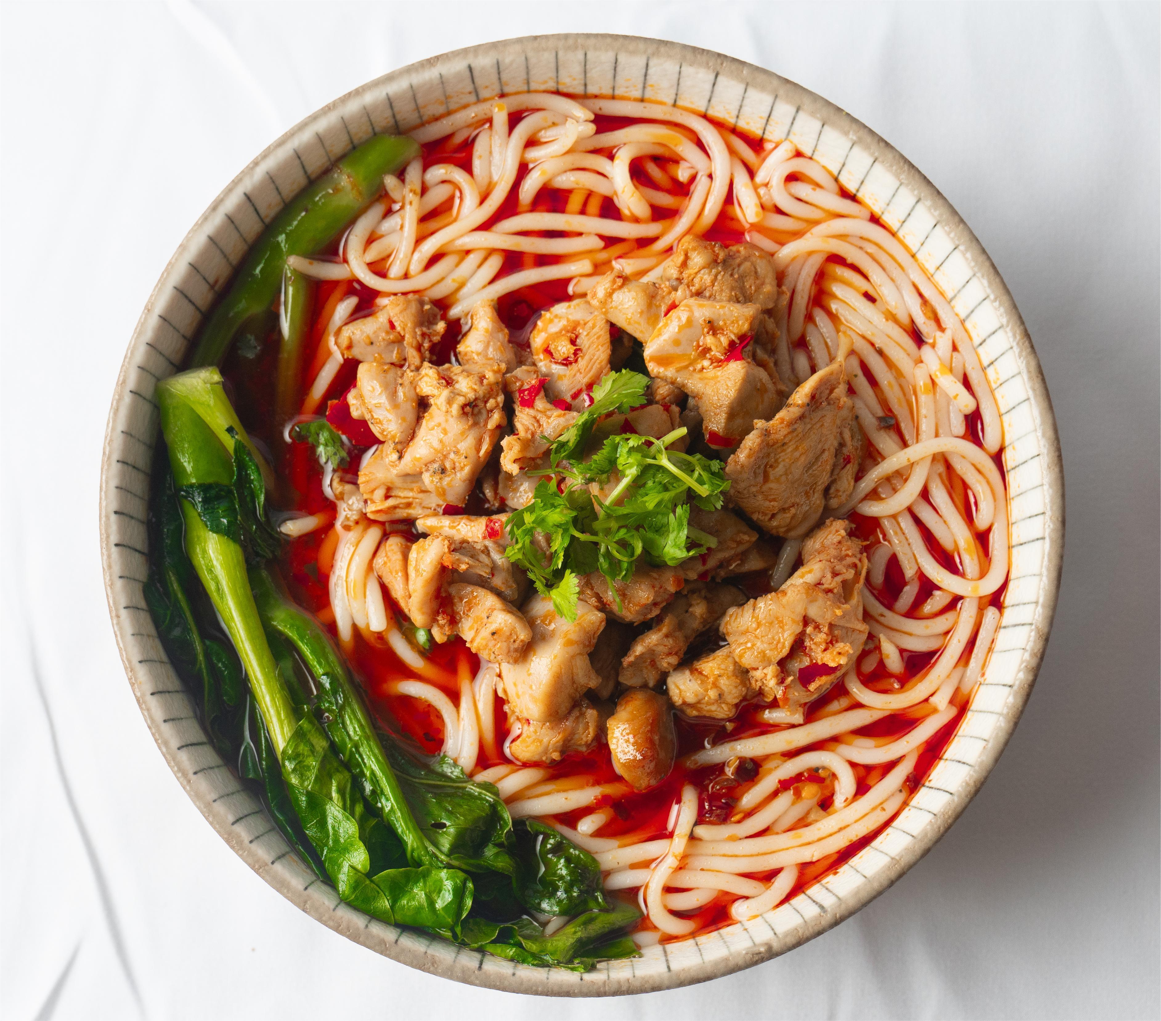 Spicy Chicken Rice Noodle / 辣鸡汤粉/面.