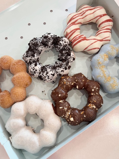 Box of 6 Mochi Donuts.