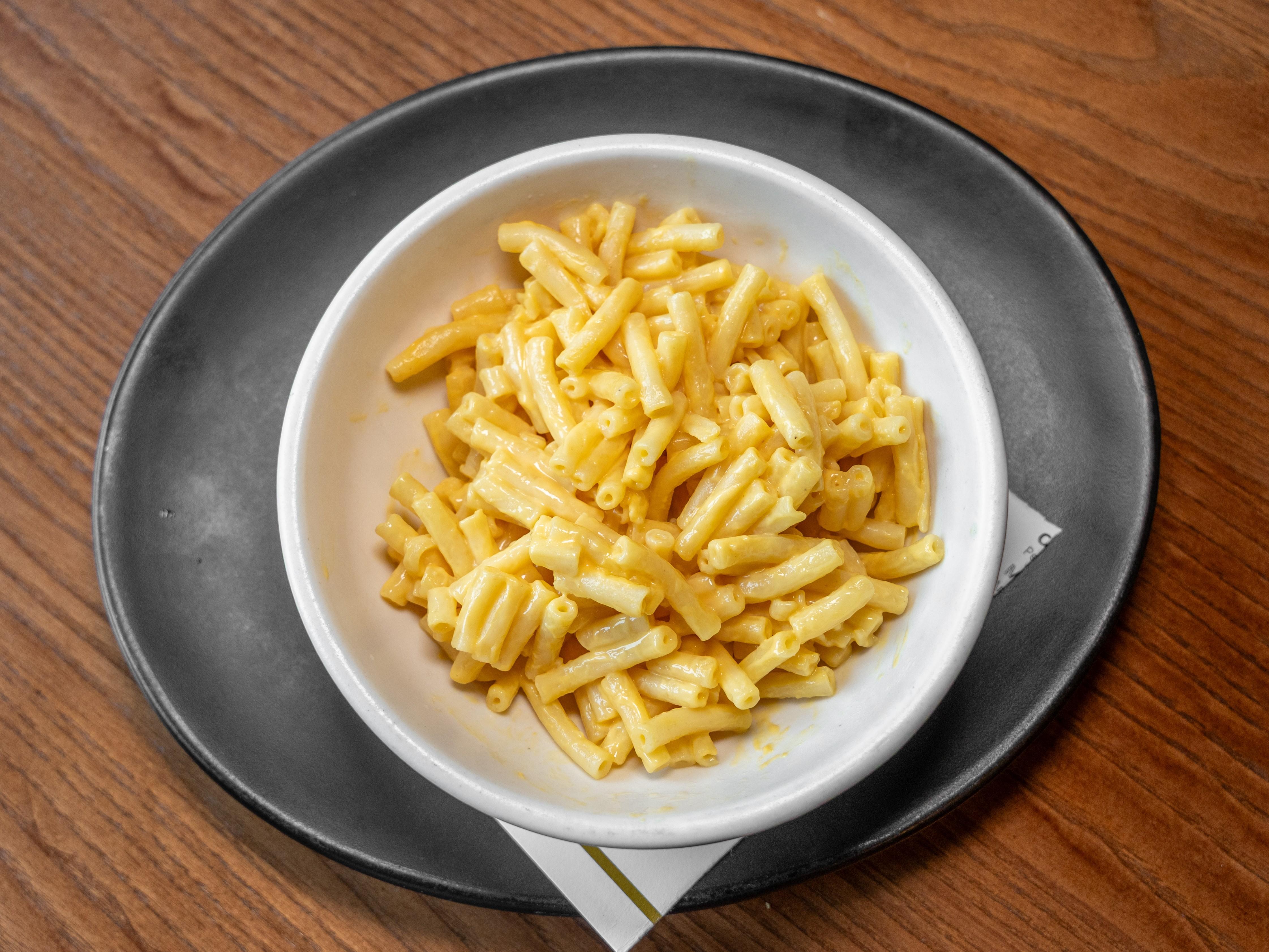 KID MAC N CHEESE.