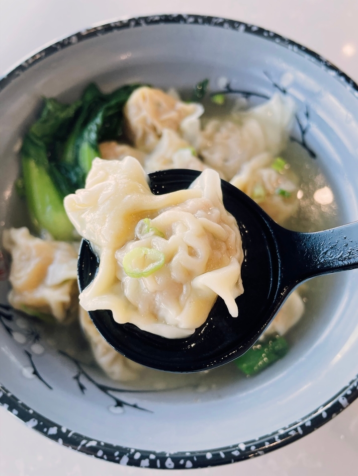 Hong Kong Wonton Soup 港式云吞汤.