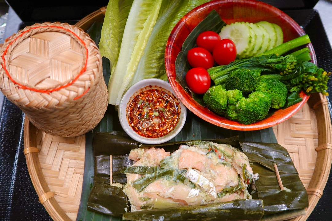 Mok Salmon.