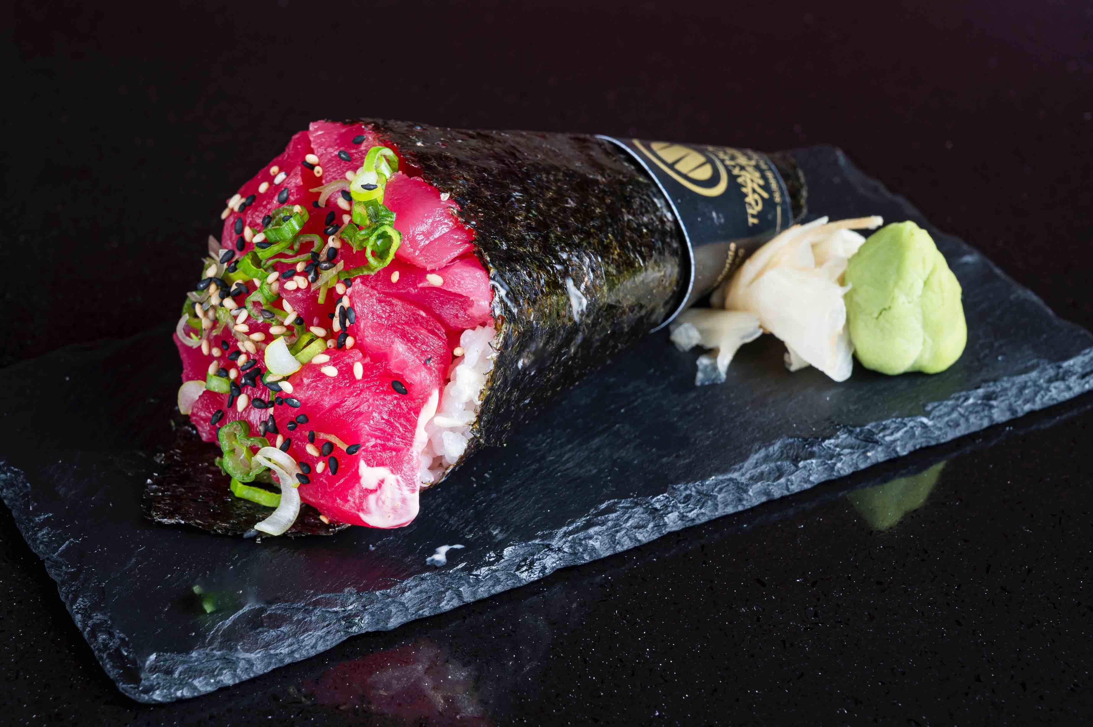 Tuna Hand Roll (Temaki).