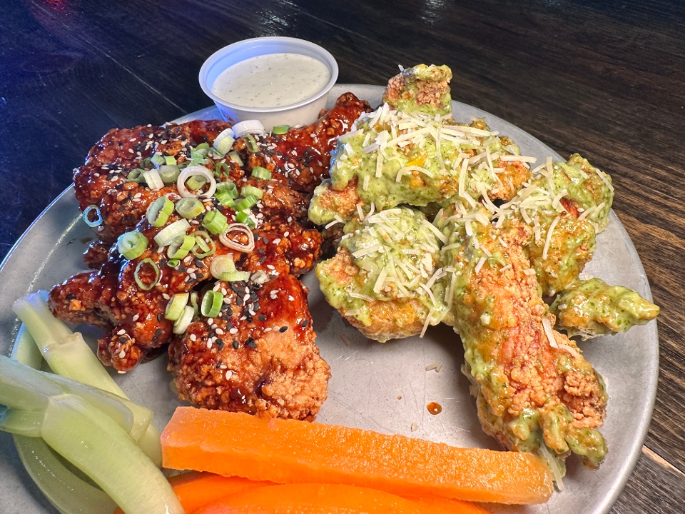12 Boneless Wings.