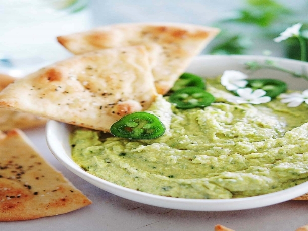 Cilantro Jalapeno Hummus Ⓥ (GF).