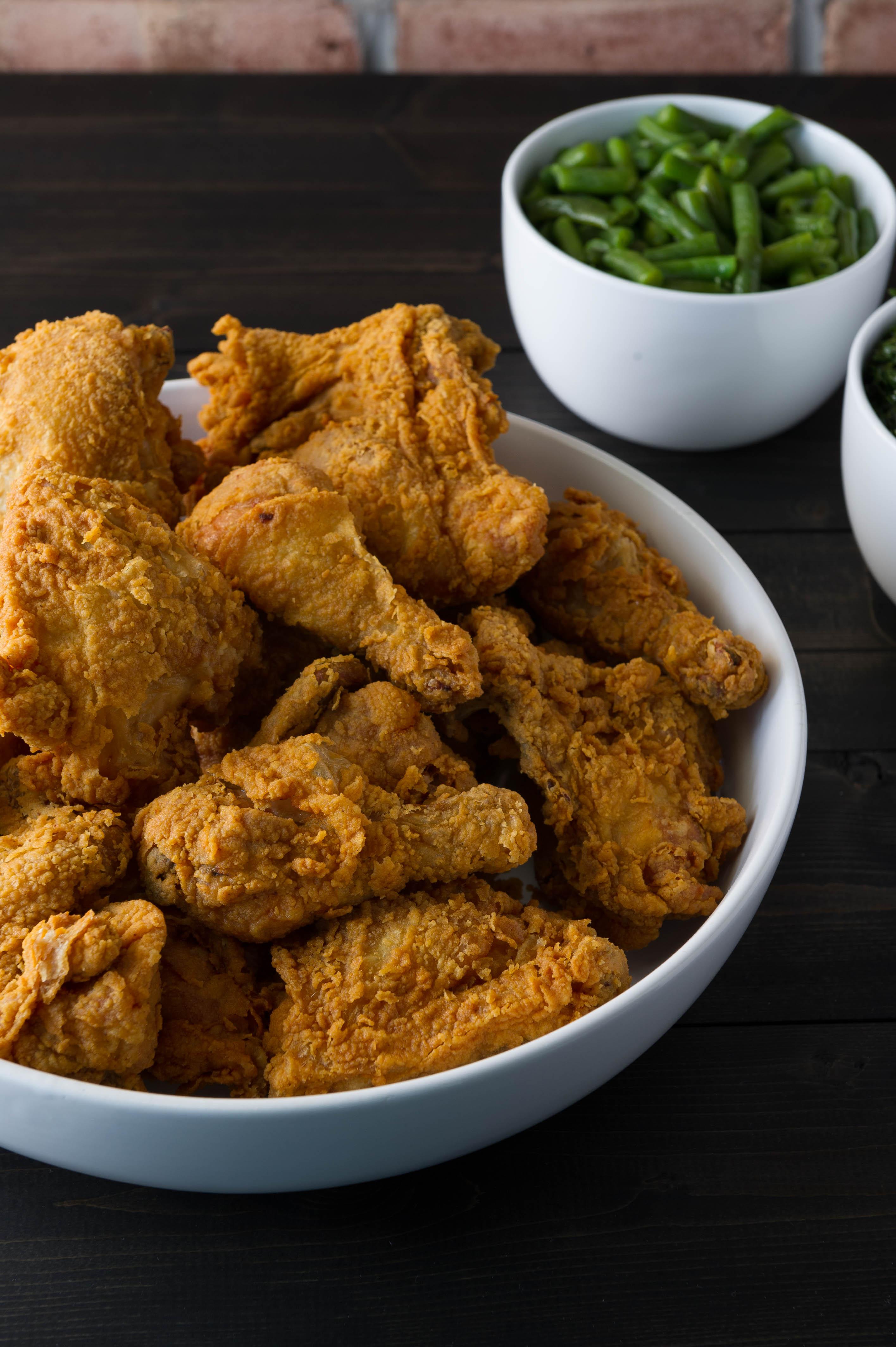 8pc Chicken + 1 Lg Side.