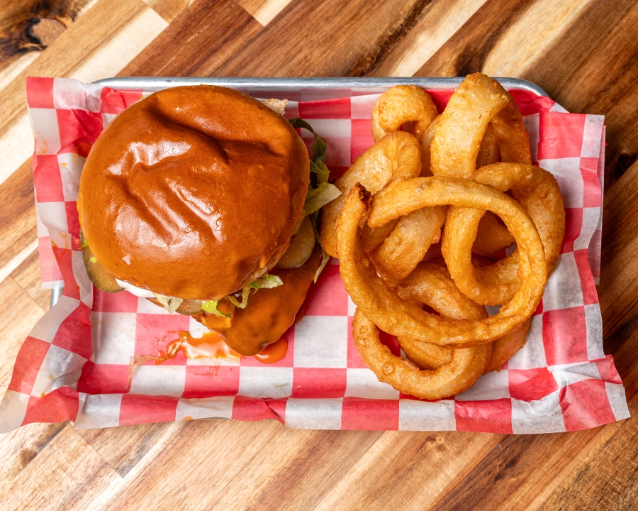 BUFF CHICKEN SANDWICH.