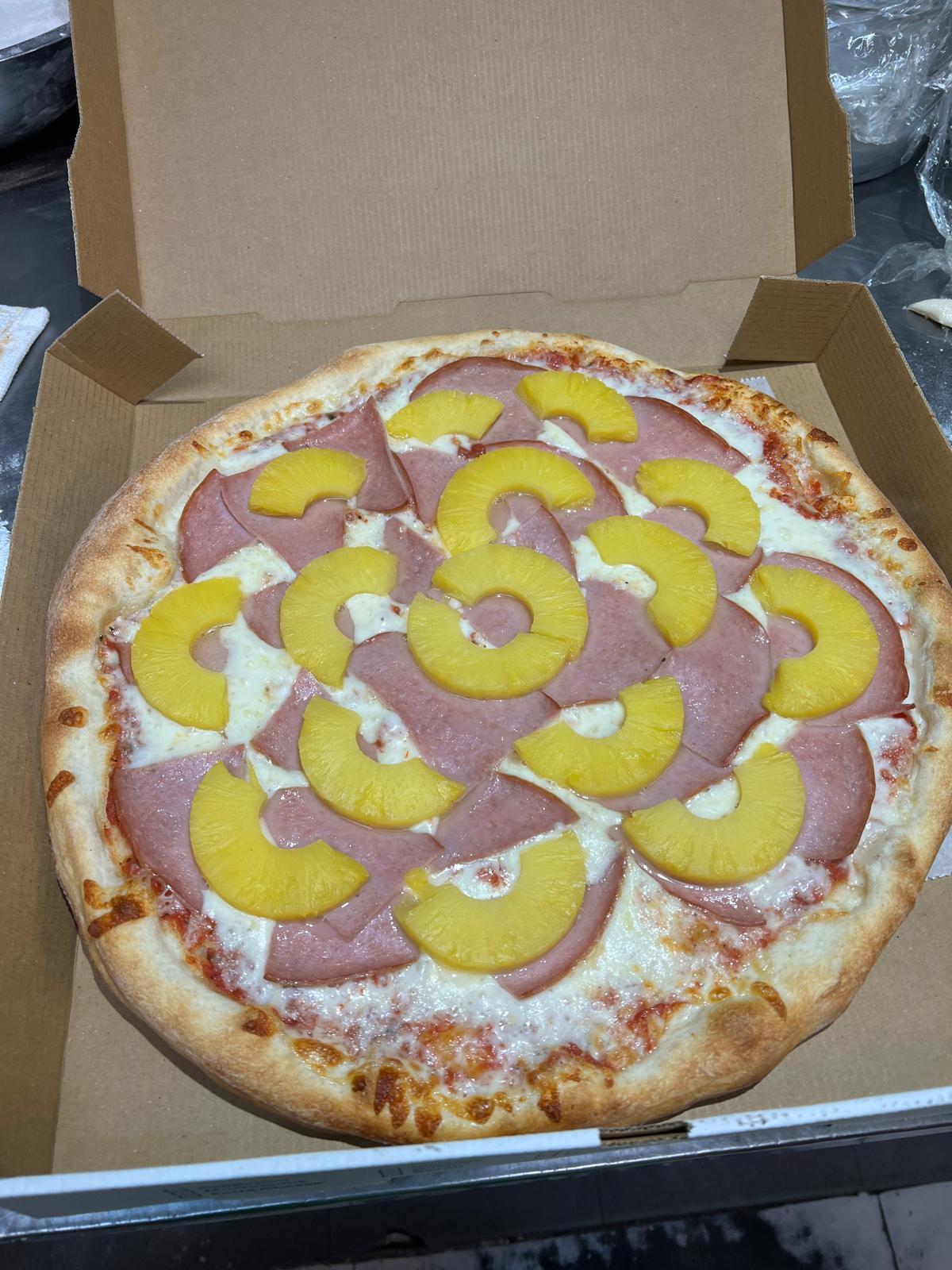 Medium 5. Hawaiian Ham & Pineapple.