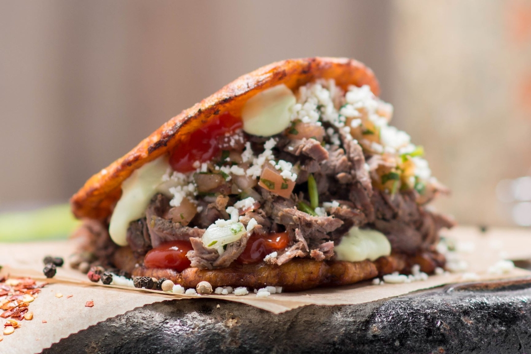 Patacon Carne al Grill/Grilled Beef.