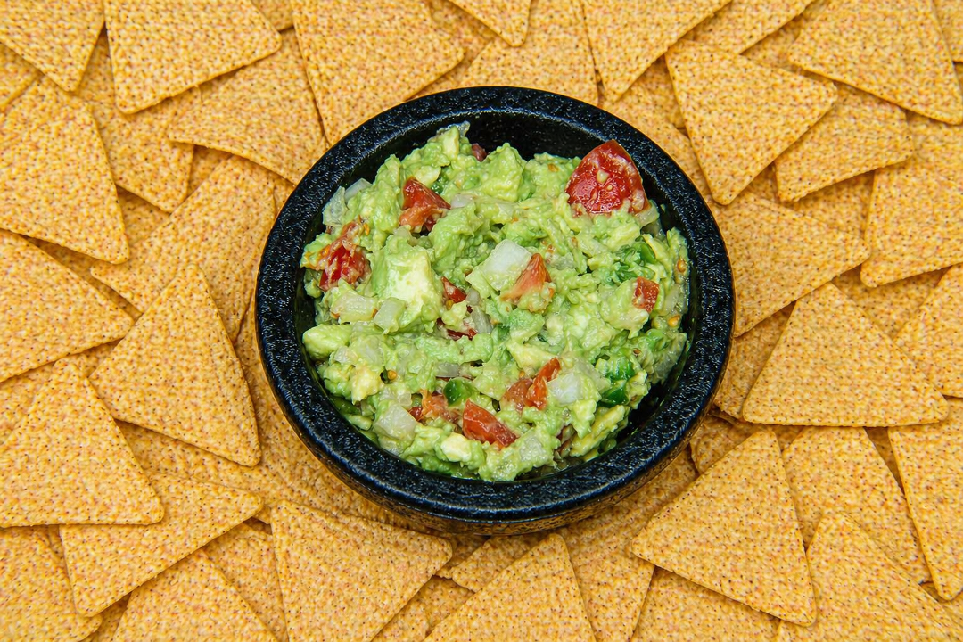 Guacamole & Chips (Personal).