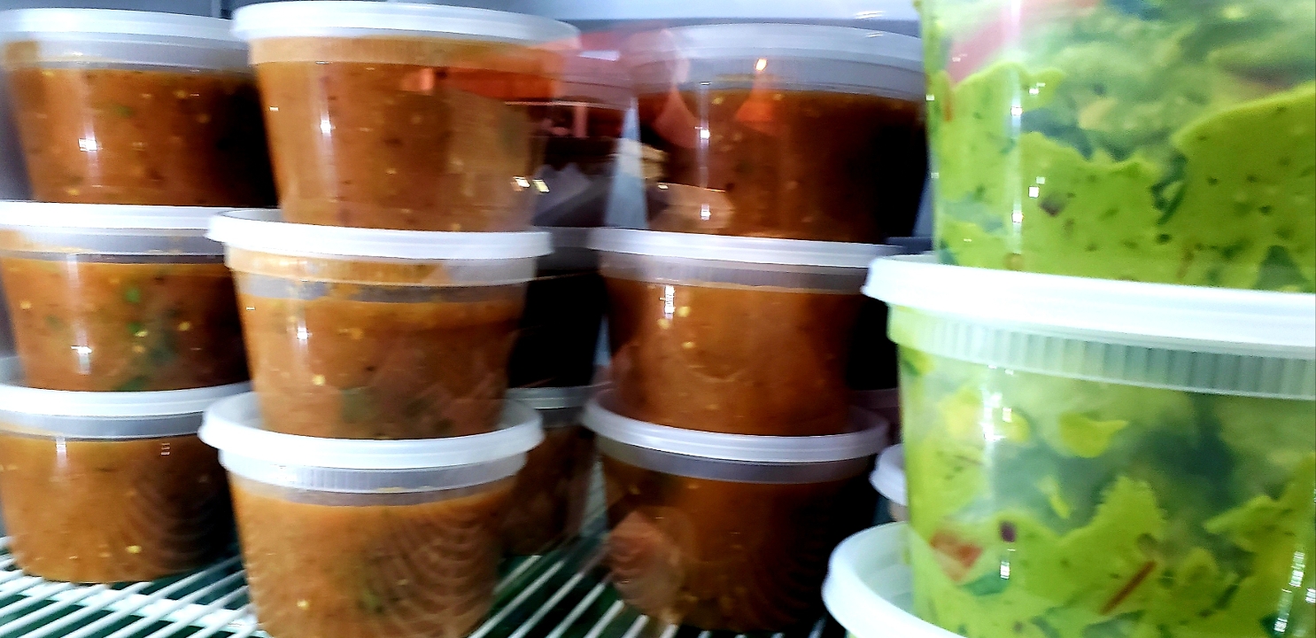 Salsa Chili de Arbol (HOT) 16 oz (Chips Not Included).