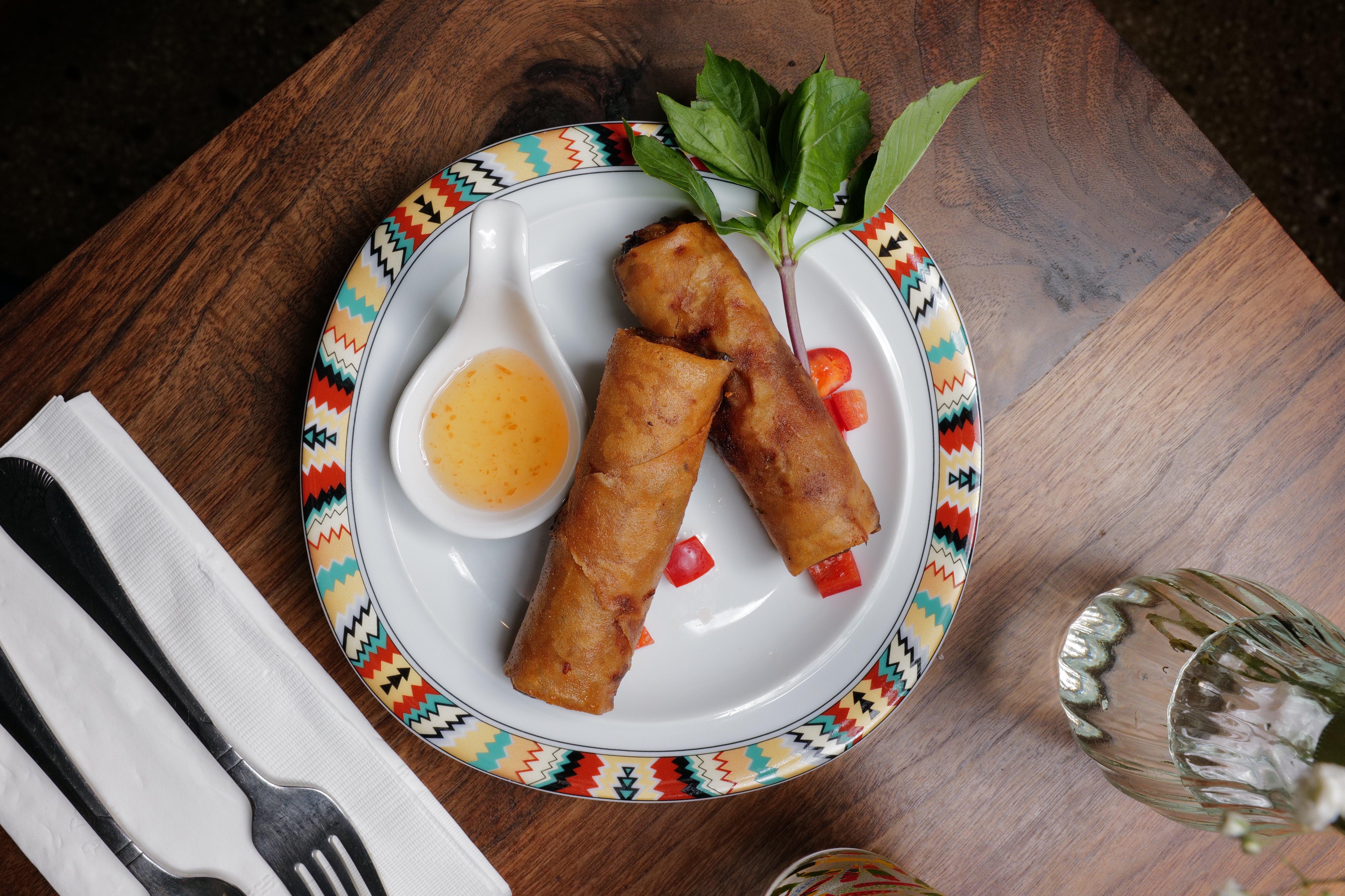Spring Rolls (2 pcs).