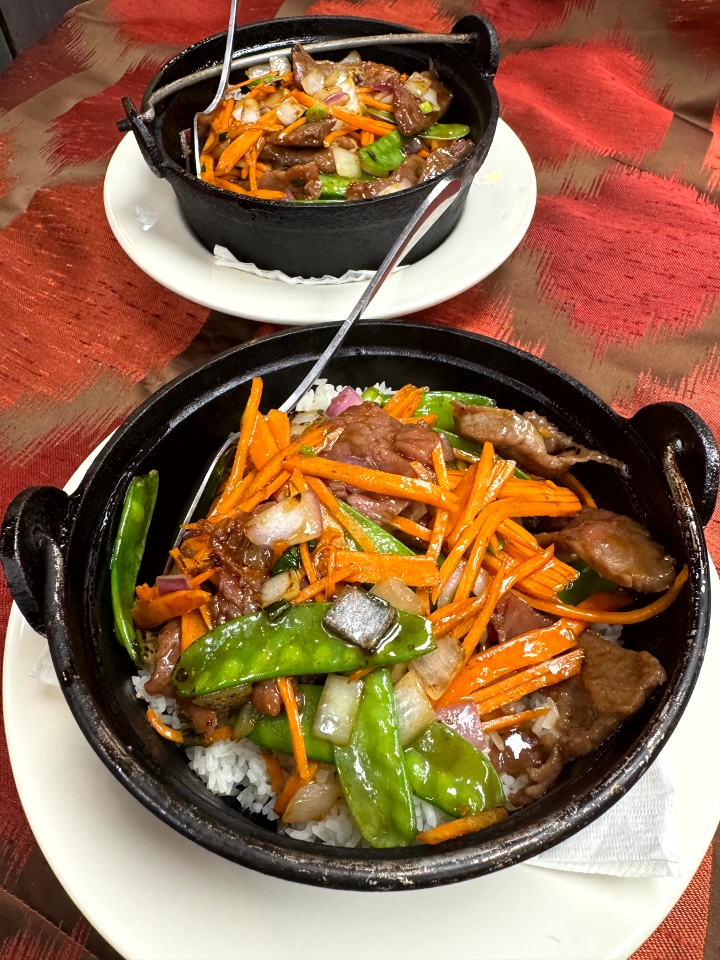 40-Clay Pot Rice with Beef - Com Tay Cam Bo.