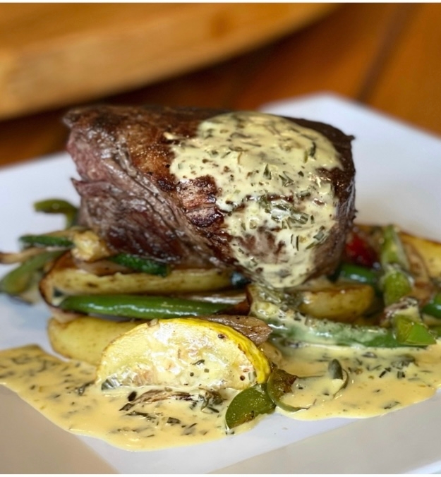 Filet Mignon with Gorgonzola,, Rosemary potatoes and Asparagus.