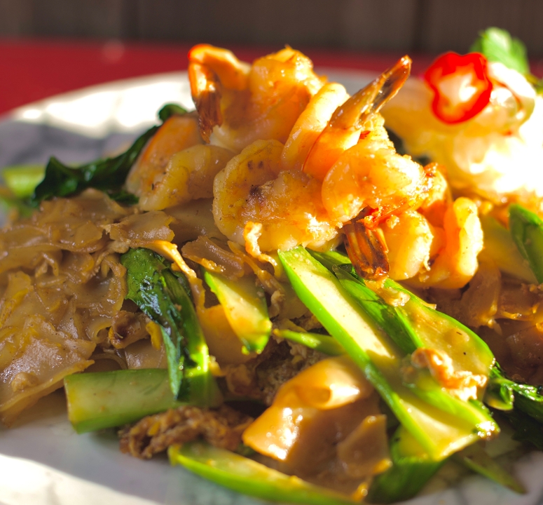 Pad zee eww shrimp.