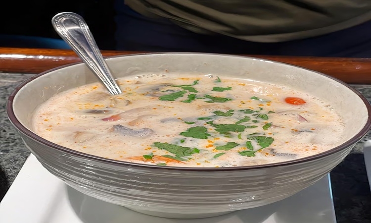 Tom Kha.