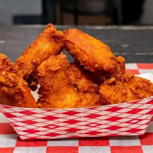 12 Pcs Hot Wings Combo.