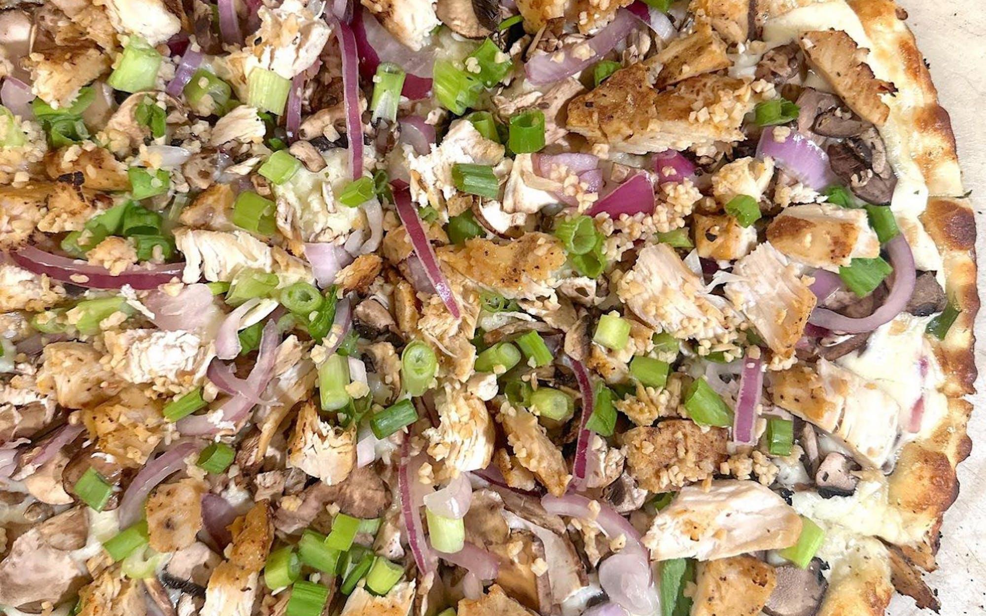MEDIUM GARLIC CHICKEN.