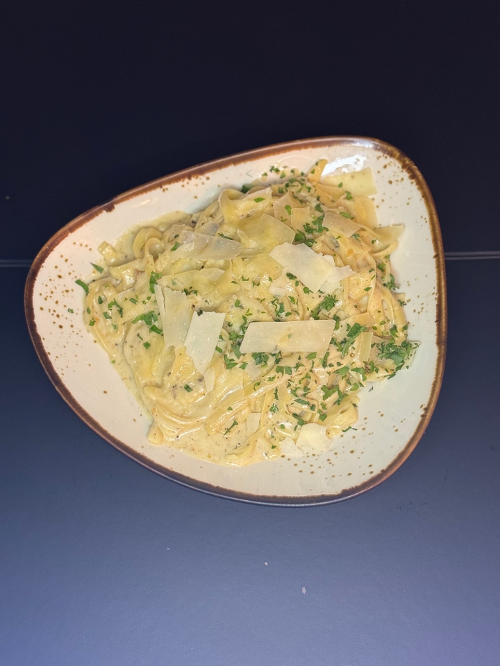 Fettuccini Alfredo*.