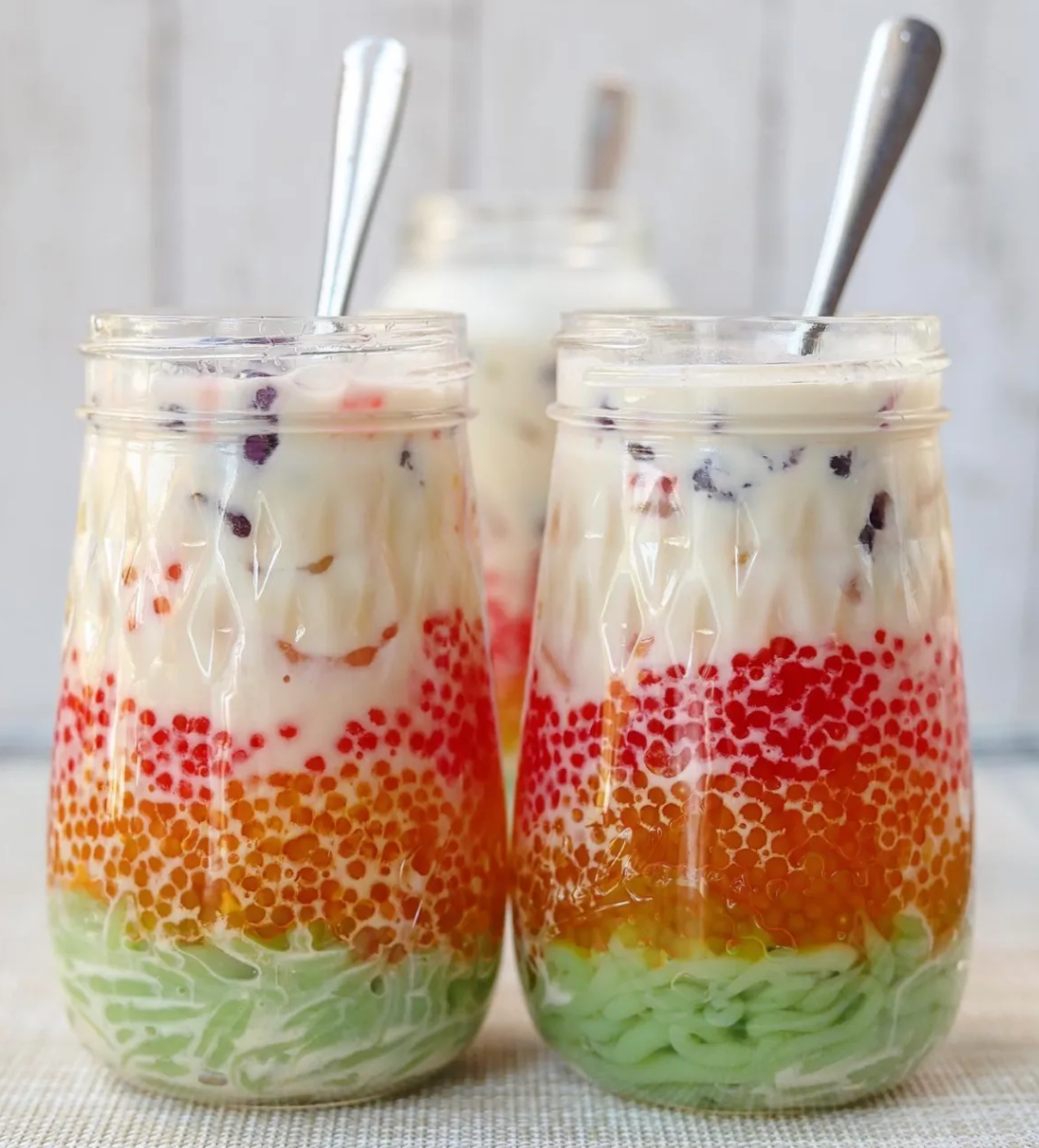 Hmong Naab Vaam.