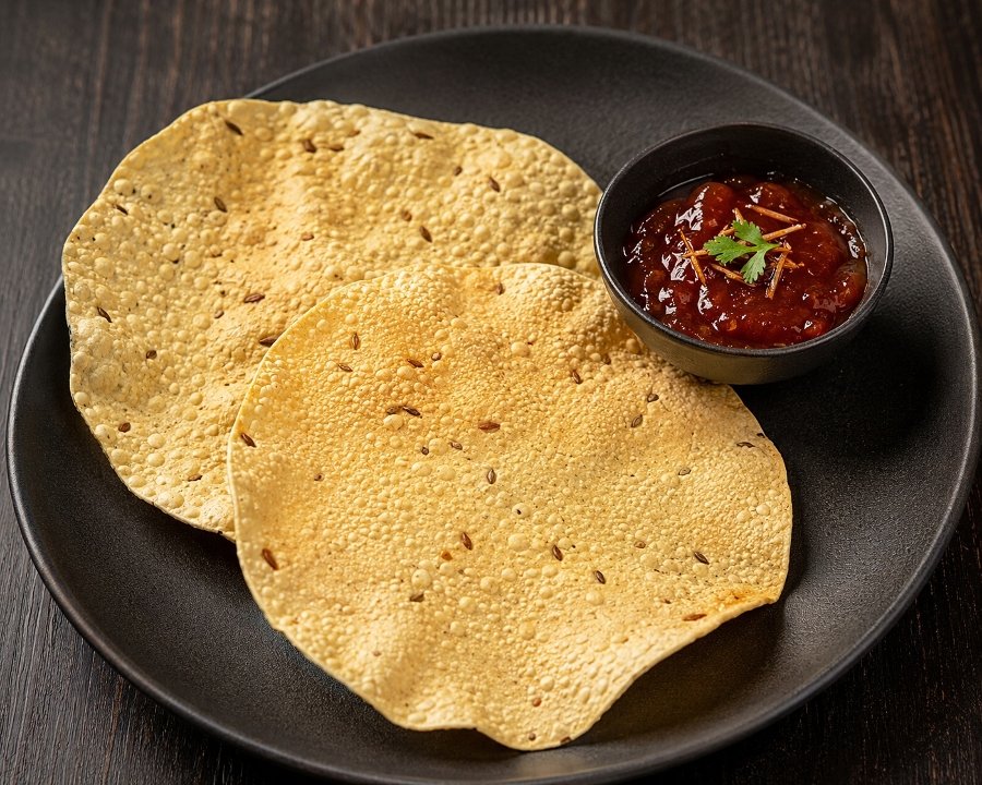 Papad (2 pieces).