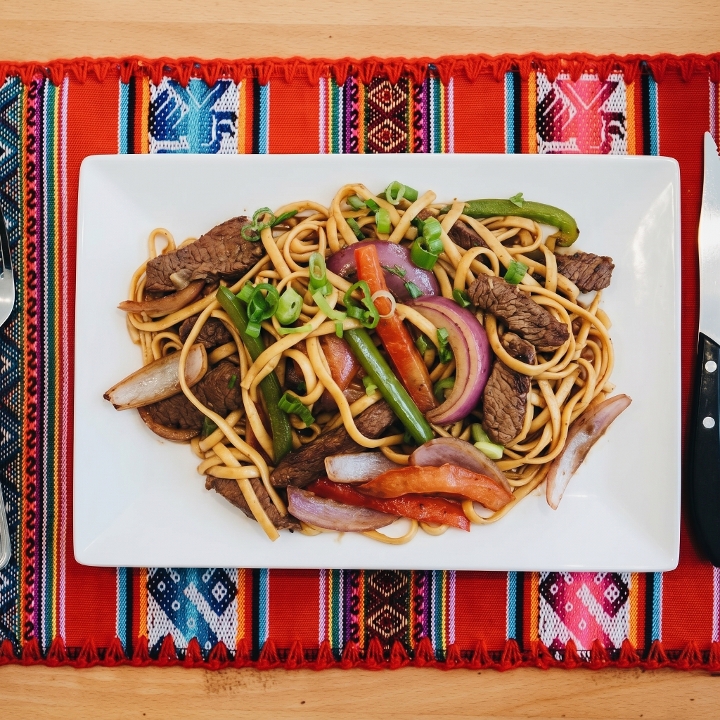 Tallarin Saltado Carne.