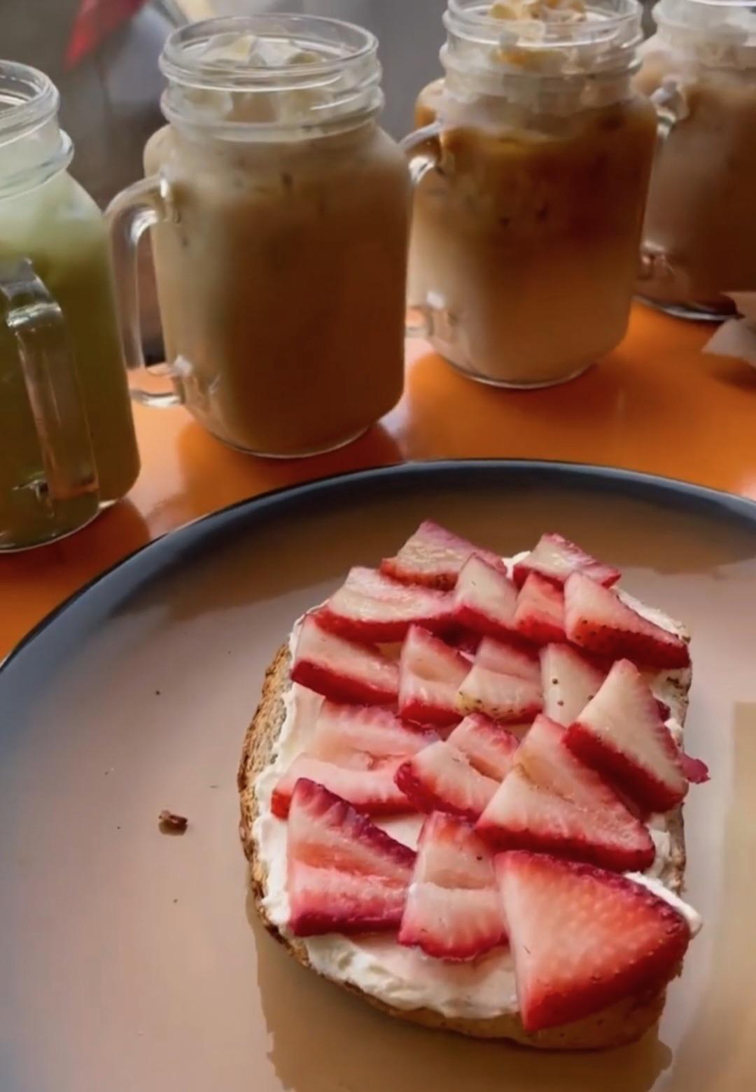 The Dotti Llama Toast.
