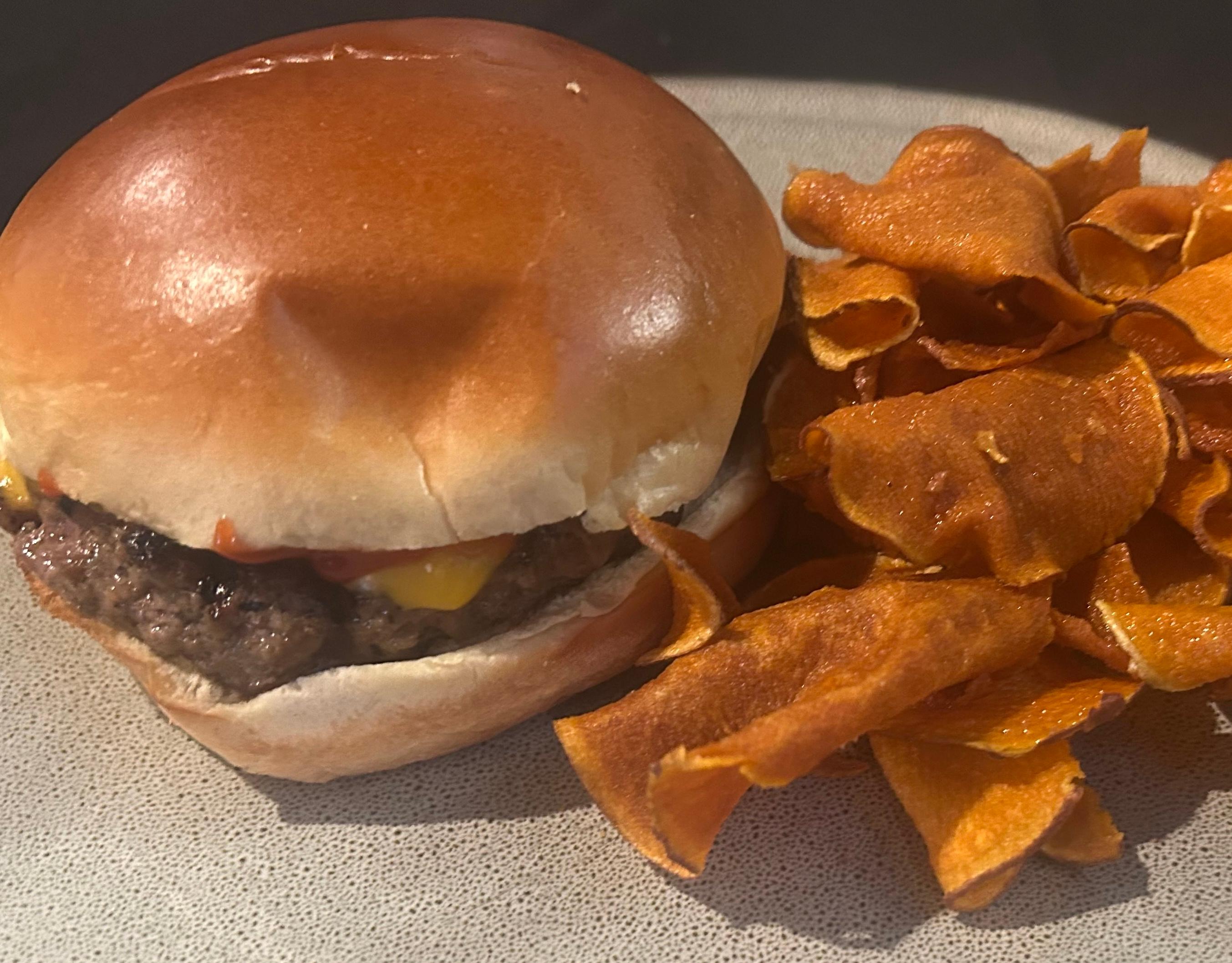 Kids Cheeseburger.