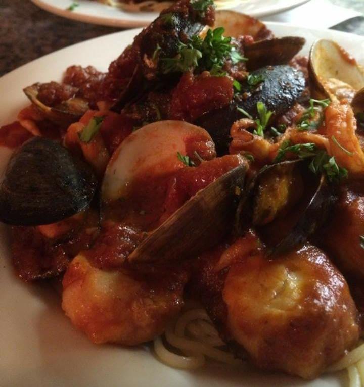 SEAFOOD PASTA.