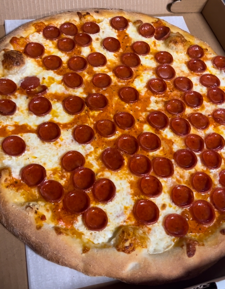 HotShot 16" Pizza.