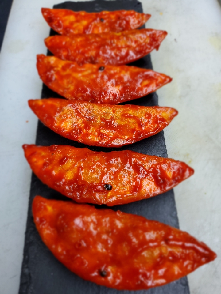Chicken Firecracker Momos (5pcs).