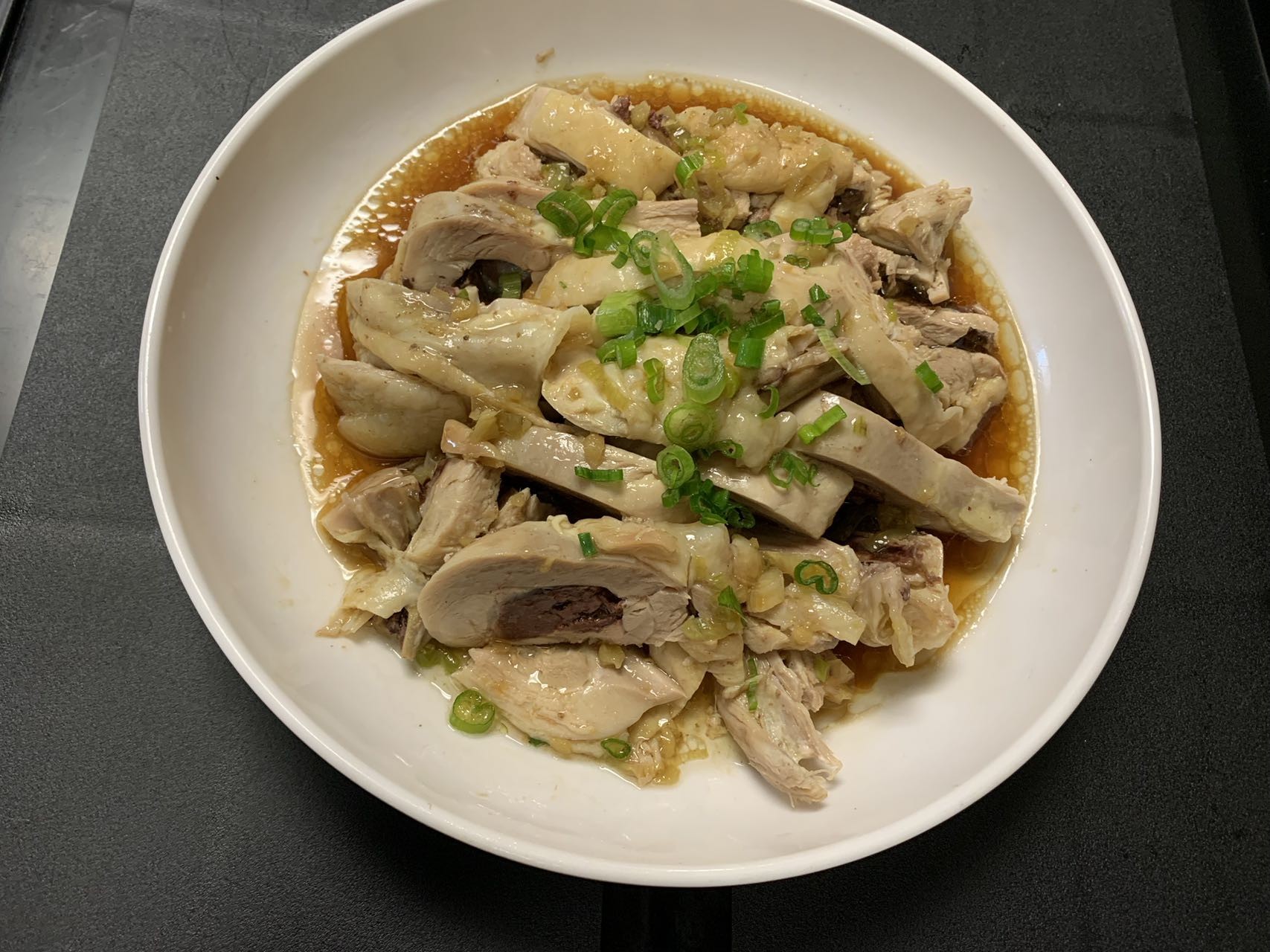 S5 葱油鸡/Ginger & Scallion Steamed Chicken.