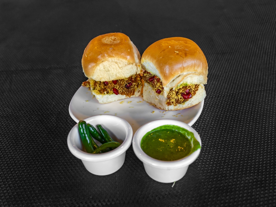 Dabeli (1 pc).