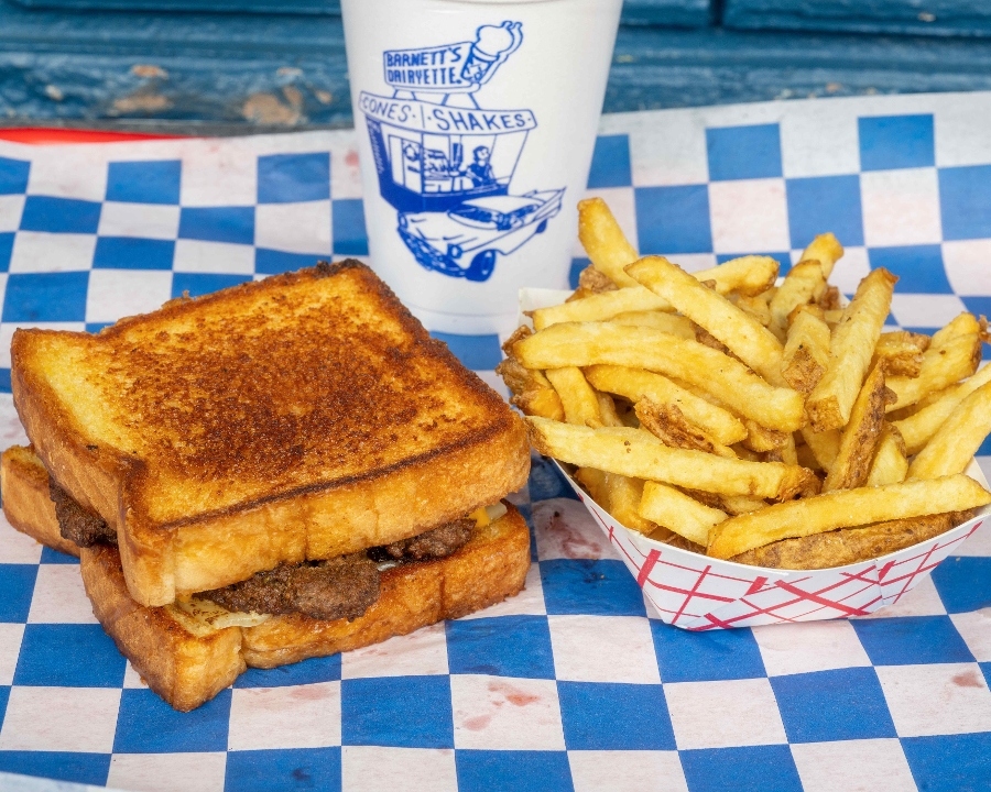 PATTY MELT BASKET.