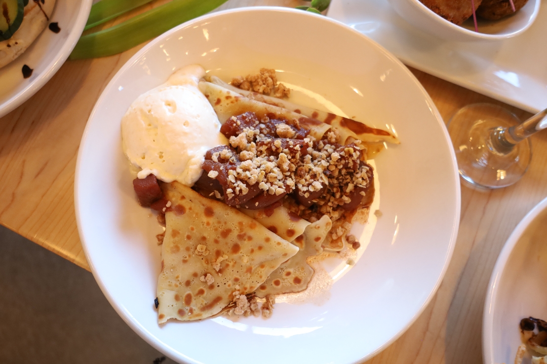Apple Crumble Crepes.