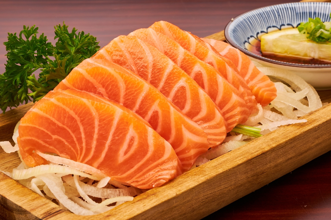 Salmon Sashimi (6PCS).