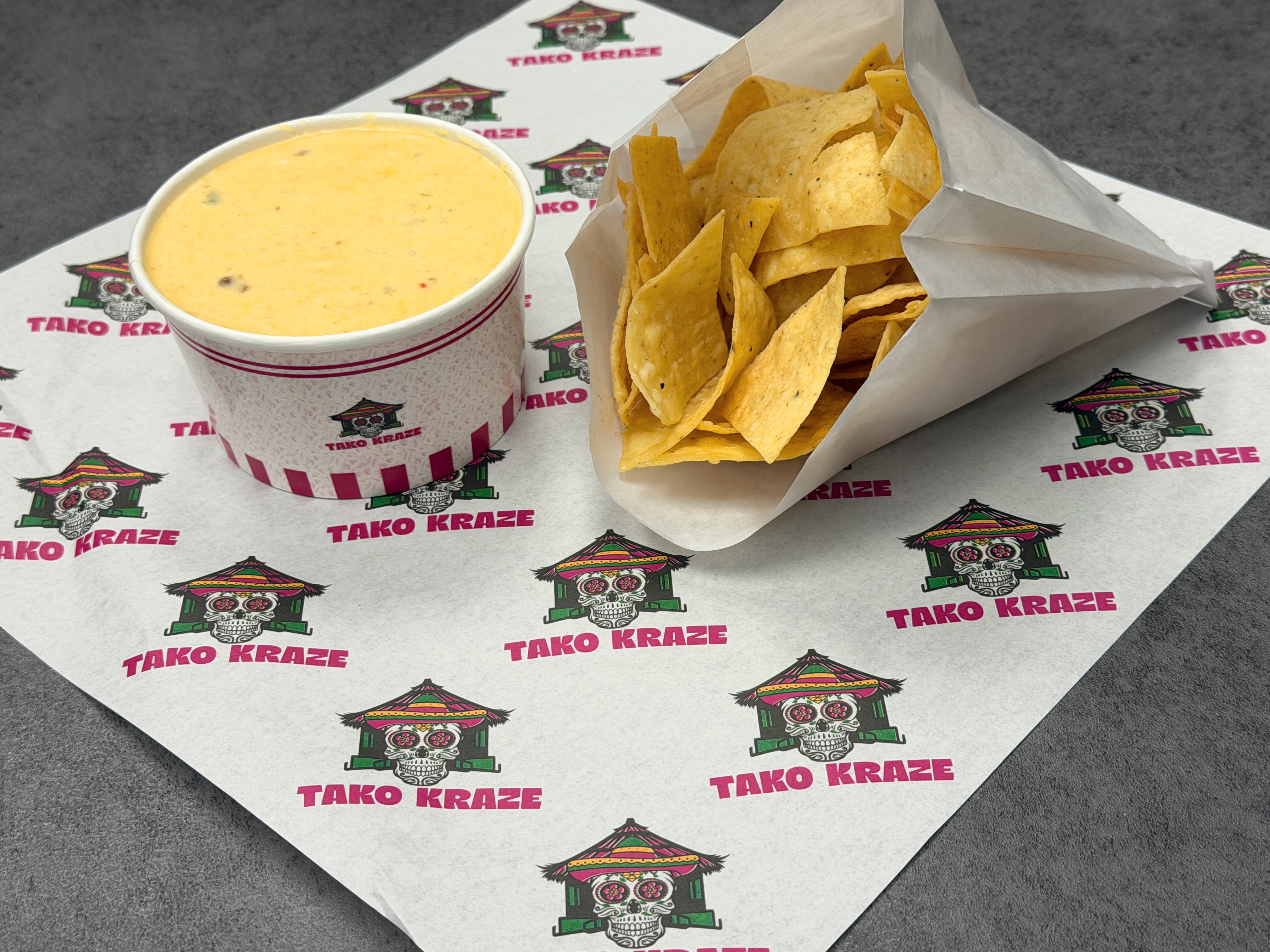 8oz House Queso & Chips.